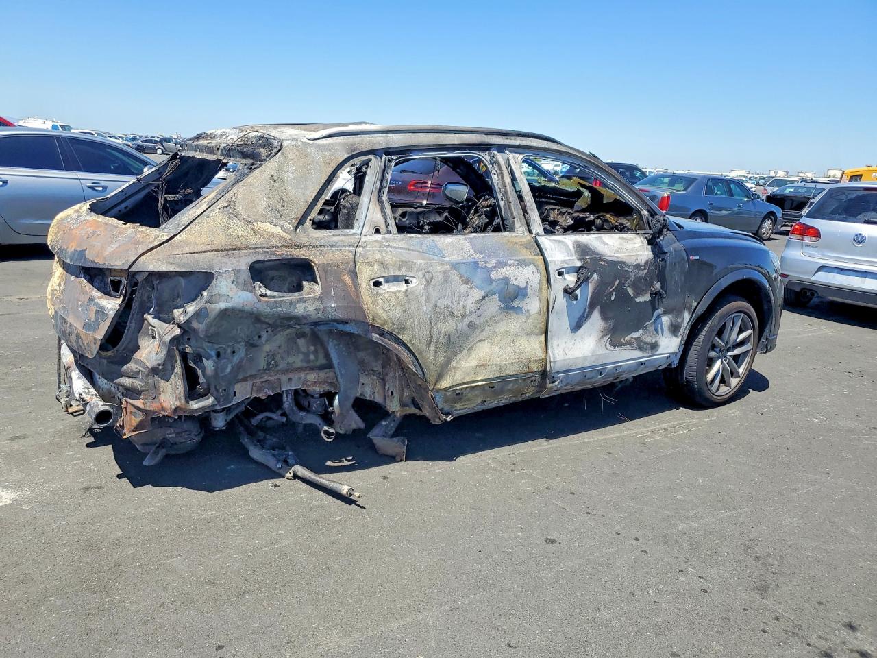 WA1EECF32R1042665 · 2024 AUDI Q3 · 3/11