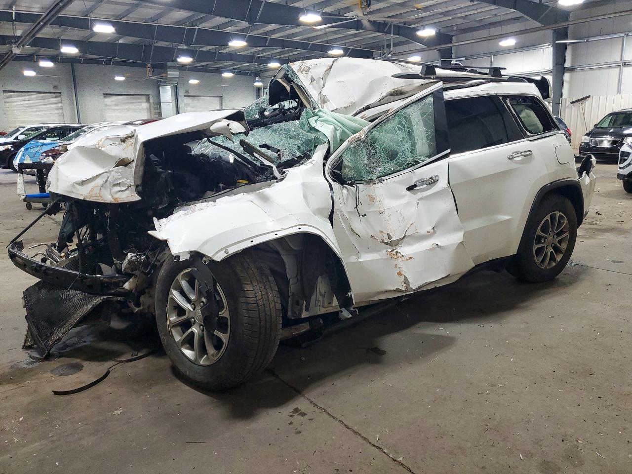 1C4RJFBG6GC453209 · 2016 JEEP GRAND CHEROKEE