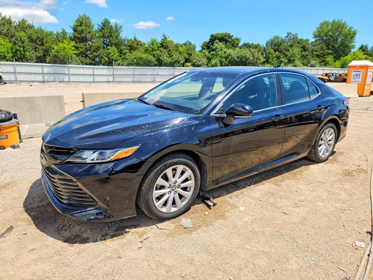 4T1B11HK0JU107492 · 2018 TOYOTA CAMRY