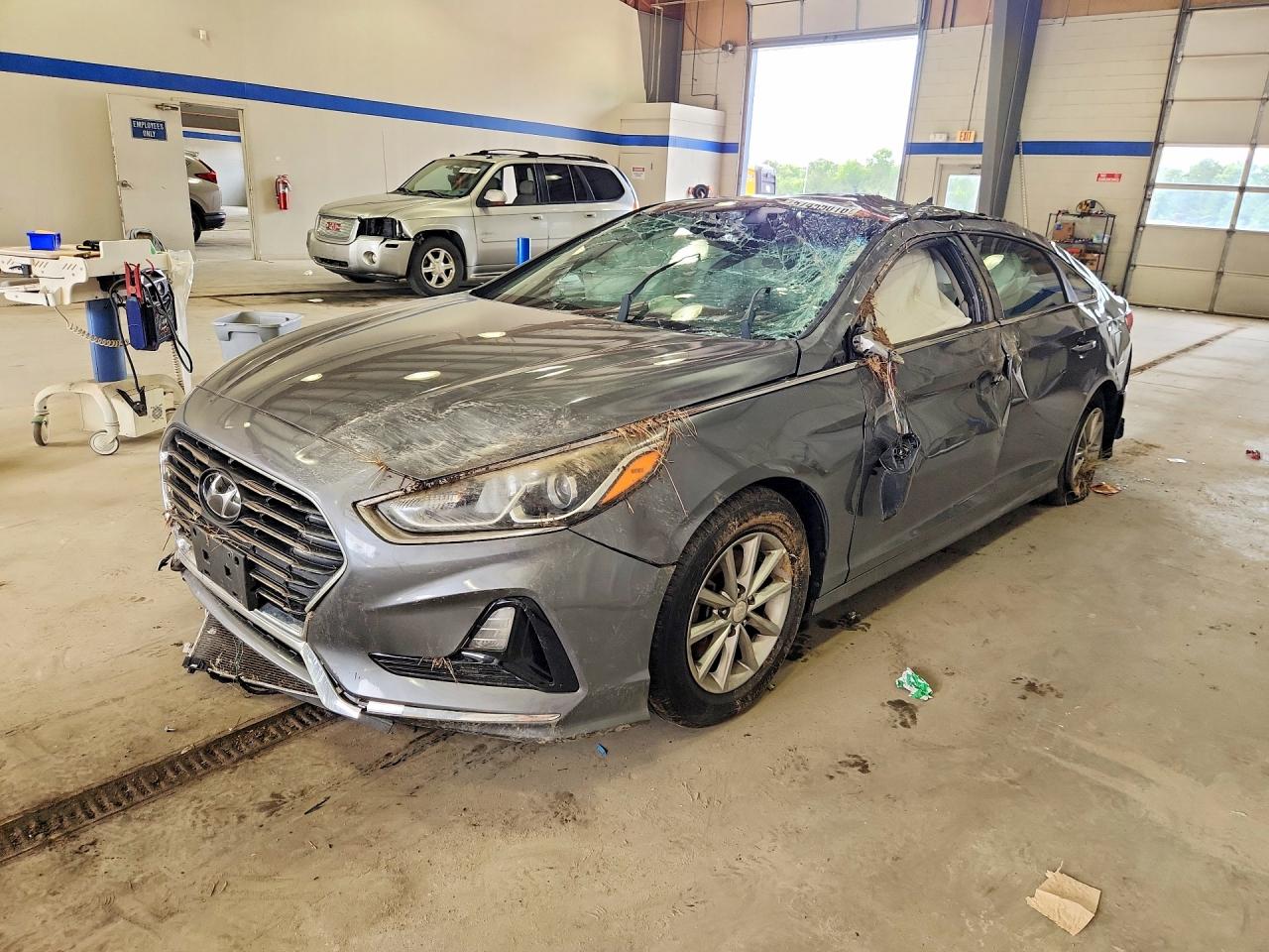 5NPE24AF3JH687571 · 2018 HYUNDAI SONATA