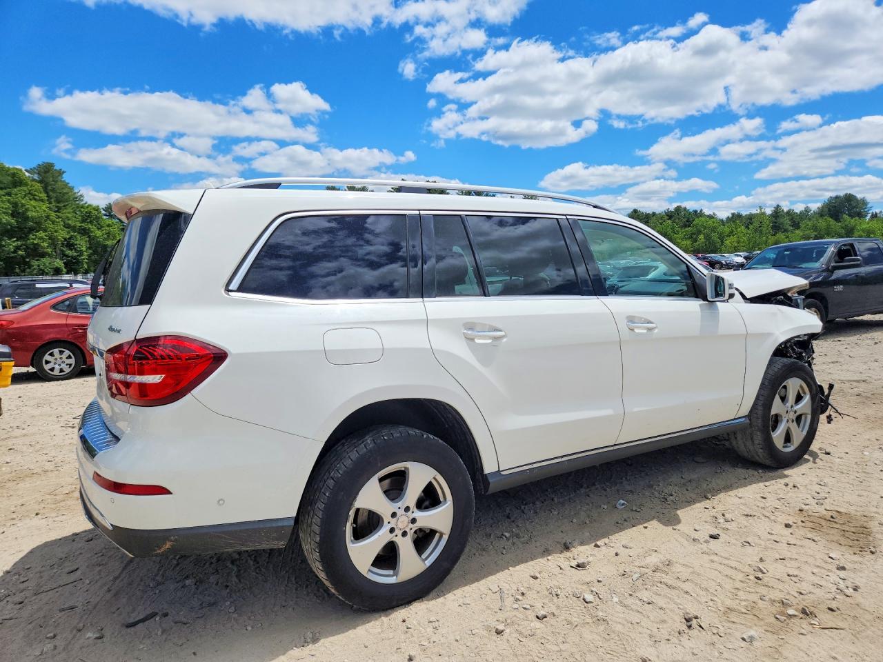 4JGDF6EE4HA855146 · 2017 MERCEDES-BENZ GLS · 3/13