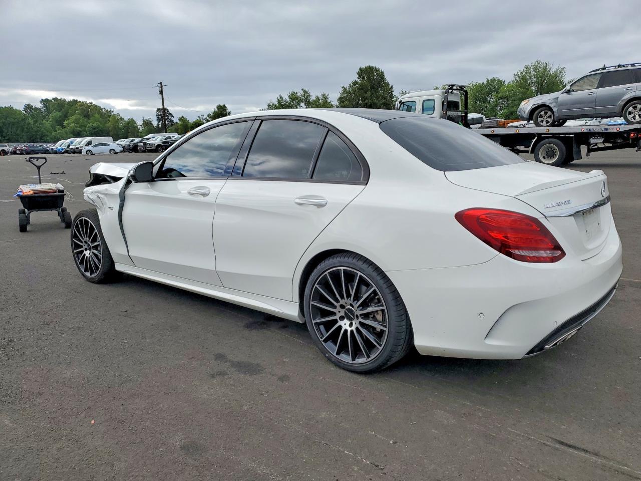 55SWF6EB4HU194727 · 2017 MERCEDES-BENZ C · 2/13