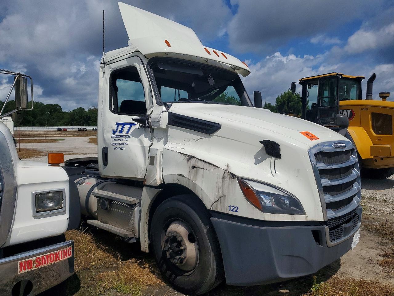 3AKJHLDV6KSKE0829 · 2019 FREIGHTLINER CASCADIA 126