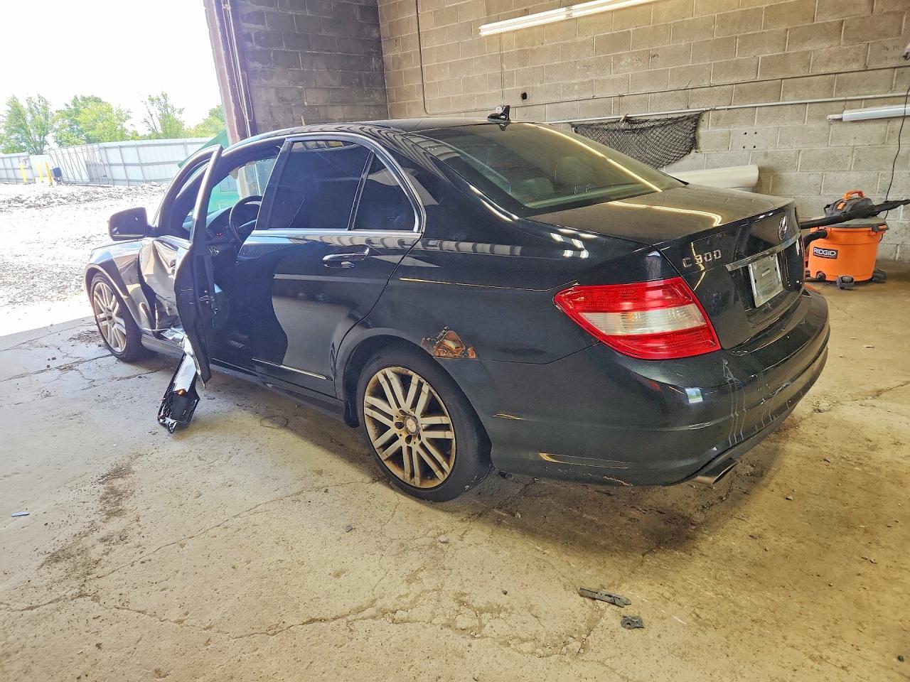 WDDGF81X39F253854 · 2009 MERCEDES-BENZ C · 2/12
