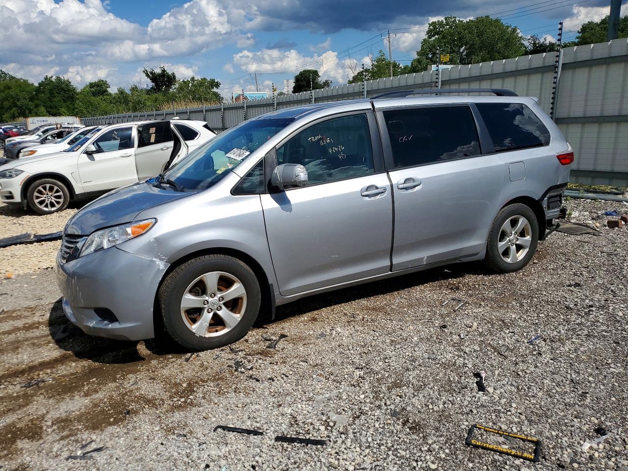 5TDKK3DC8GS745367 · 2016 TOYOTA SIENNA