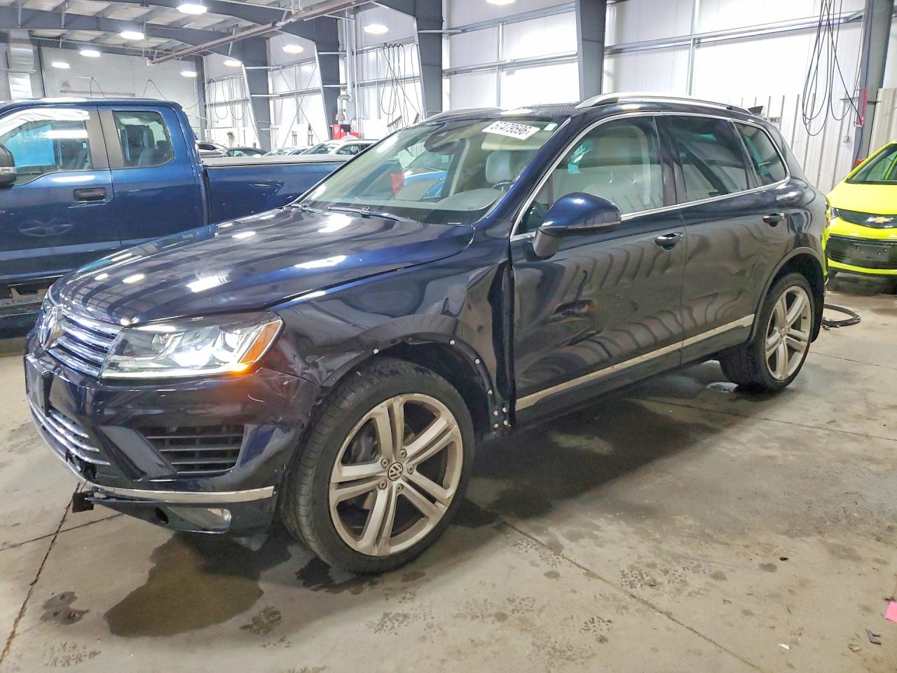 WVGGF7BP1HD006843 · 2017 VOLKSWAGEN TOUAREG