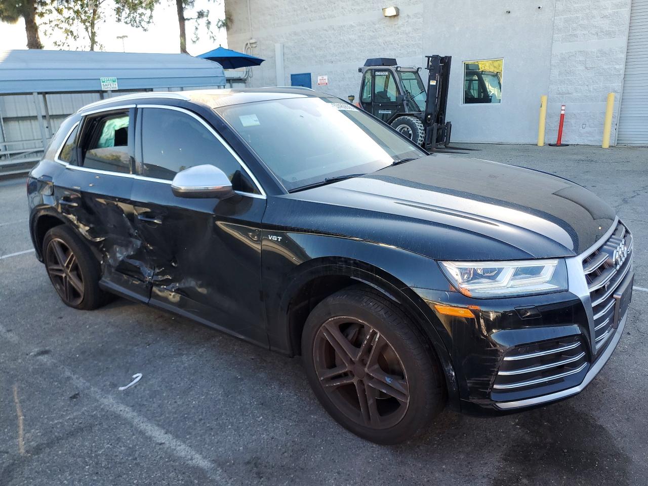 WA1A4AFY0J2001211 · 2018 AUDI SQ5 · 4/12