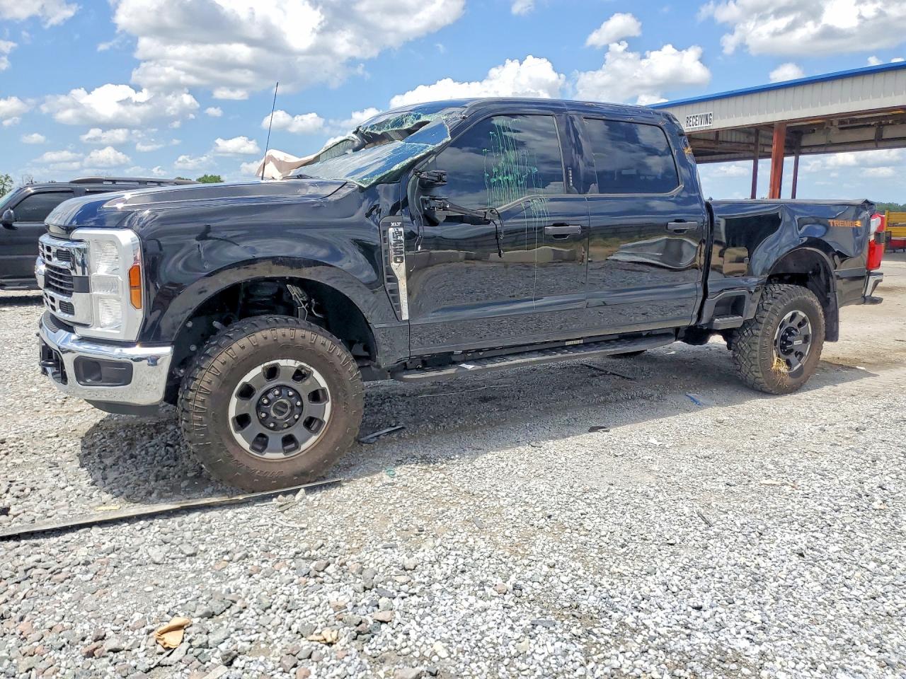 1FT8W2BN7REF28690 · 2024 FORD F250