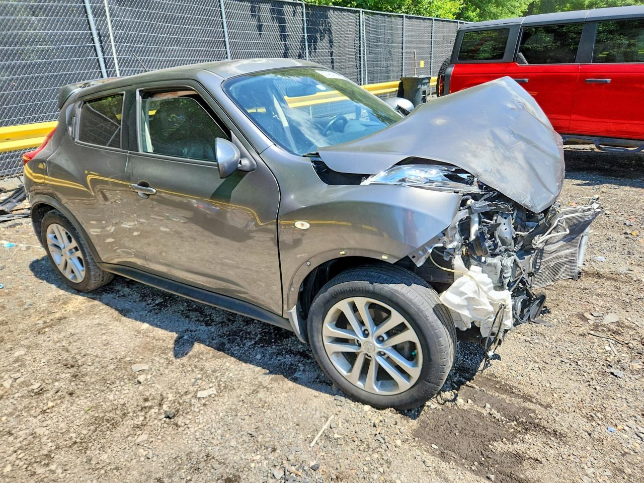 JN8AF5MVXBT017982 · 2011 NISSAN JUKE · 4/12