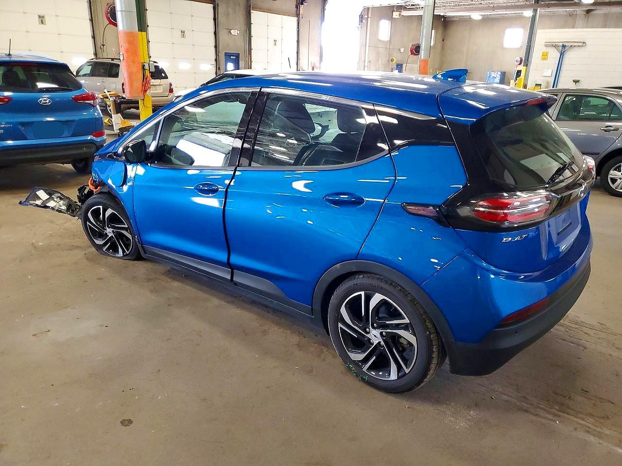 1G1FX6S09P4145667 · 2023 CHEVROLET BOLT EV · 2/13