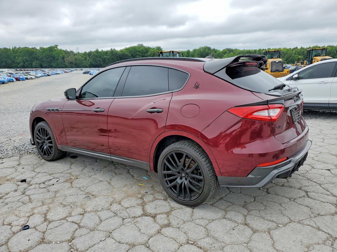 ZN661YUS2HX253596 · 2017 MASERATI LEVANTE · 2/13
