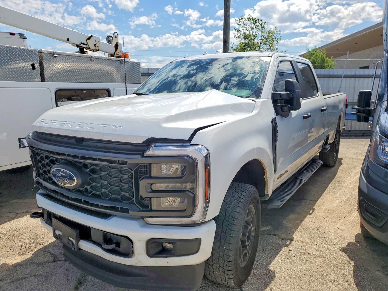 1FT8W3BT9SEC19118 · 2025 FORD F350