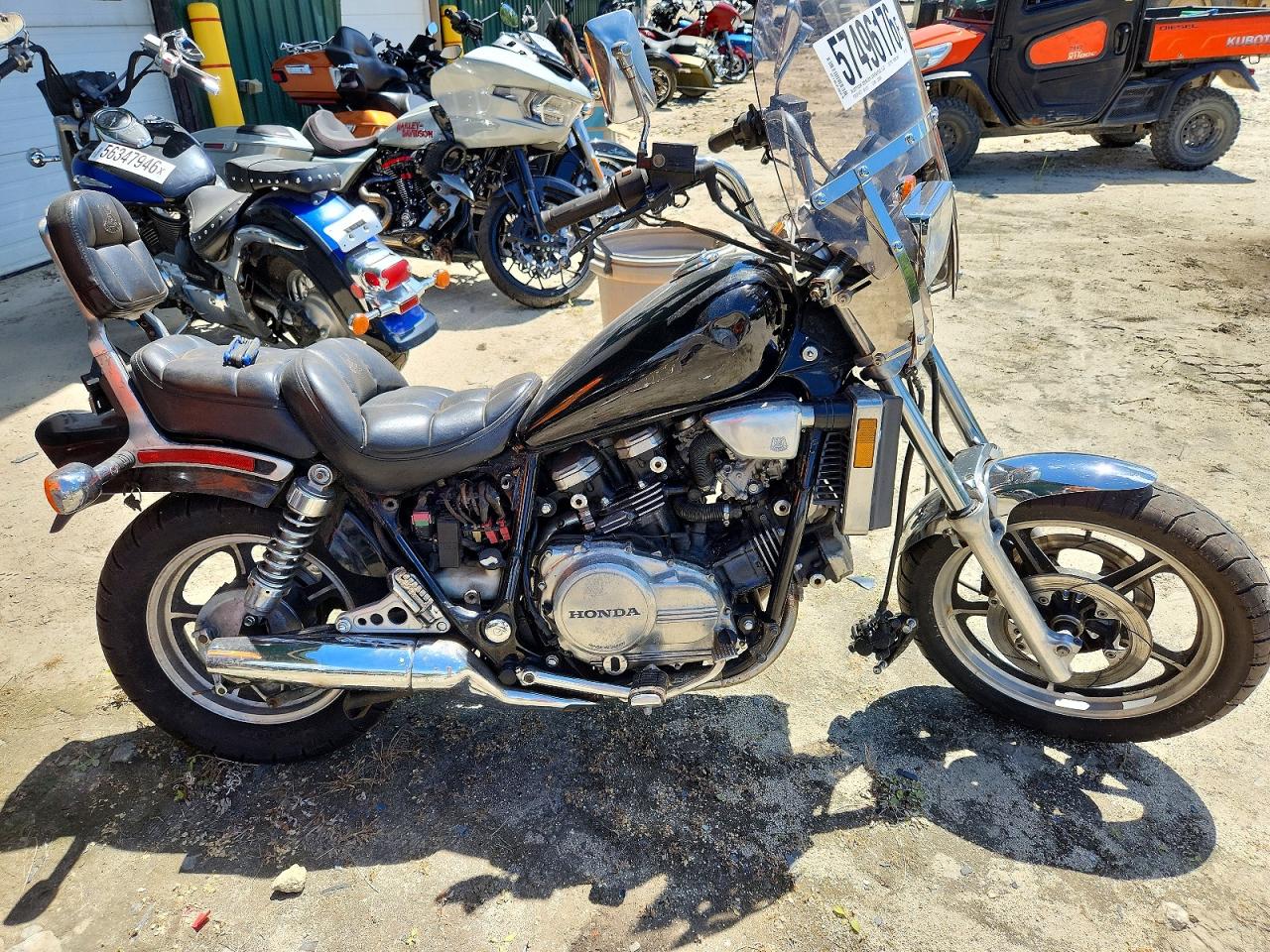 JH2RC2106GM207284 · 1986 HONDA VF700