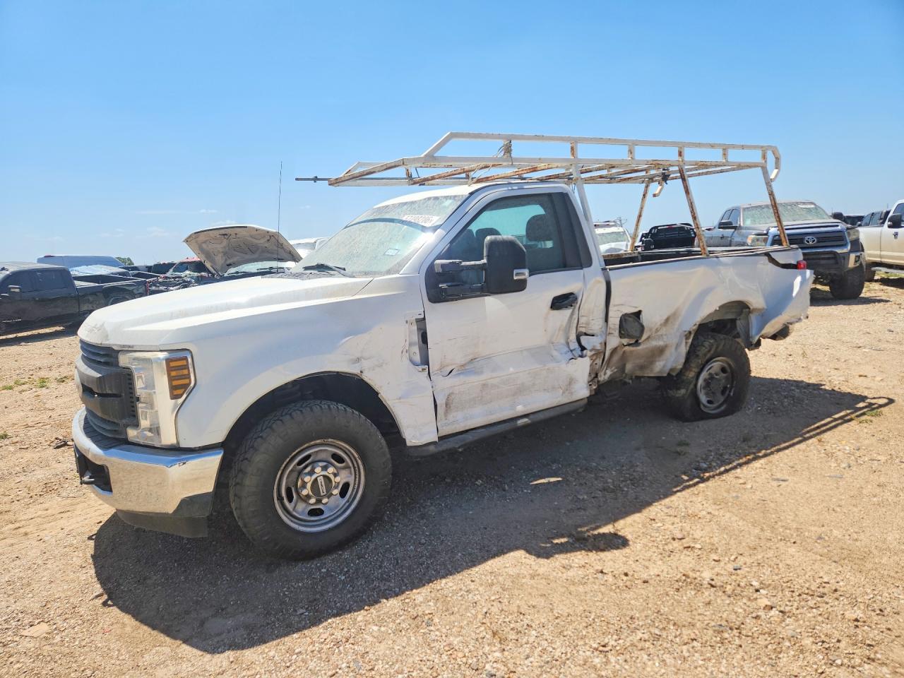 1FTBF2A65JEB71532 · 2018 FORD F250