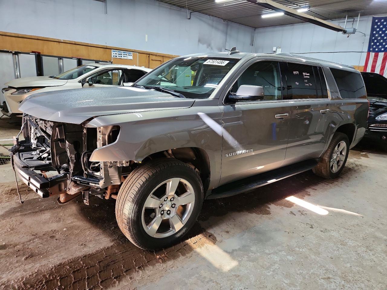 1GNSKHKC8KR261097 · 2019 CHEVROLET SUBURBAN