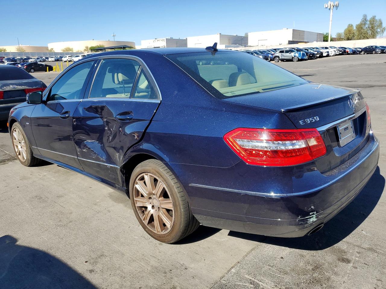 WDDHF5KB8CA596332 · 2012 MERCEDES-BENZ E · 2/12