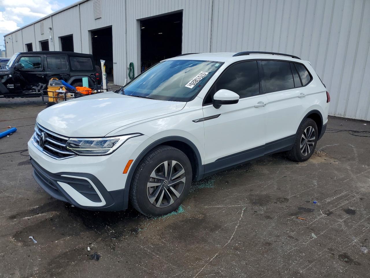 3VVRB7AX6RM225220 · 2024 VOLKSWAGEN TIGUAN