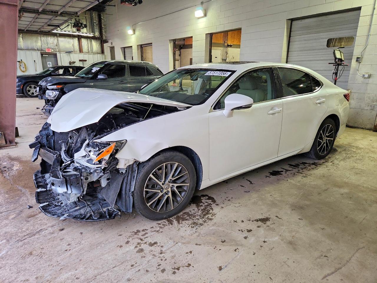 58ABK1GG4GU026958 · 2016 LEXUS ES