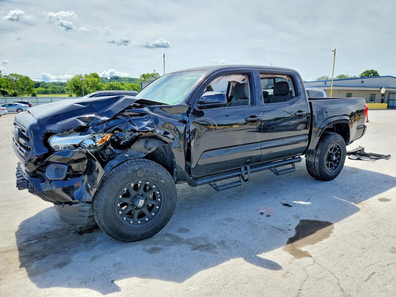 3TMCZ5AN4KM194221 · 2019 TOYOTA TACOMA