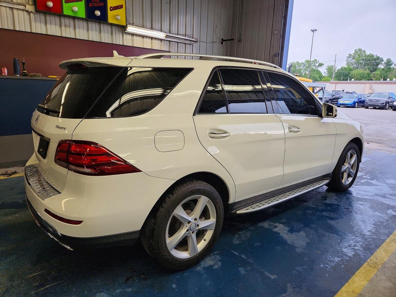 4JGDA5HB6HA901375 · 2017 MERCEDES-BENZ GLE · 3/13