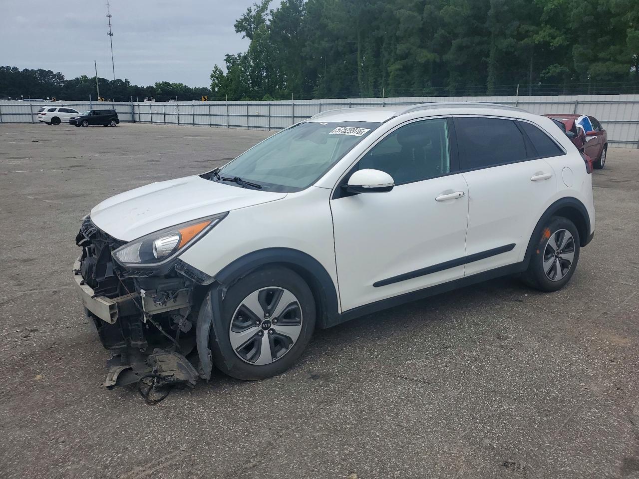 KNDCC3LC6J5111085 · 2018 KIA NIRO