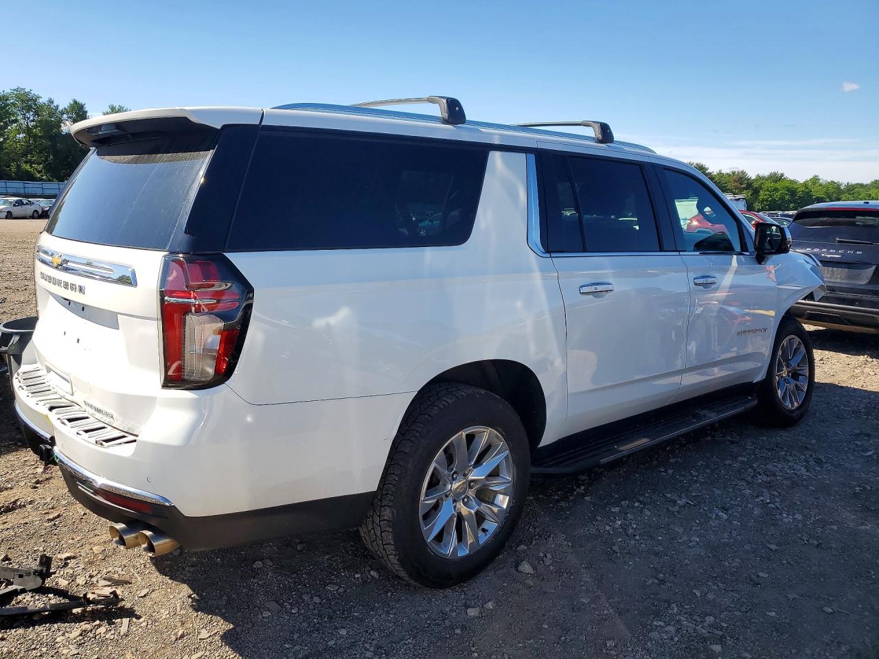 1GNSKFKD0MR341848 · 2021 CHEVROLET SUBURBAN · 3/13