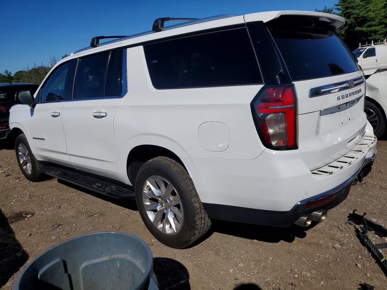 1GNSKFKD0MR341848 · 2021 CHEVROLET SUBURBAN · 2/13