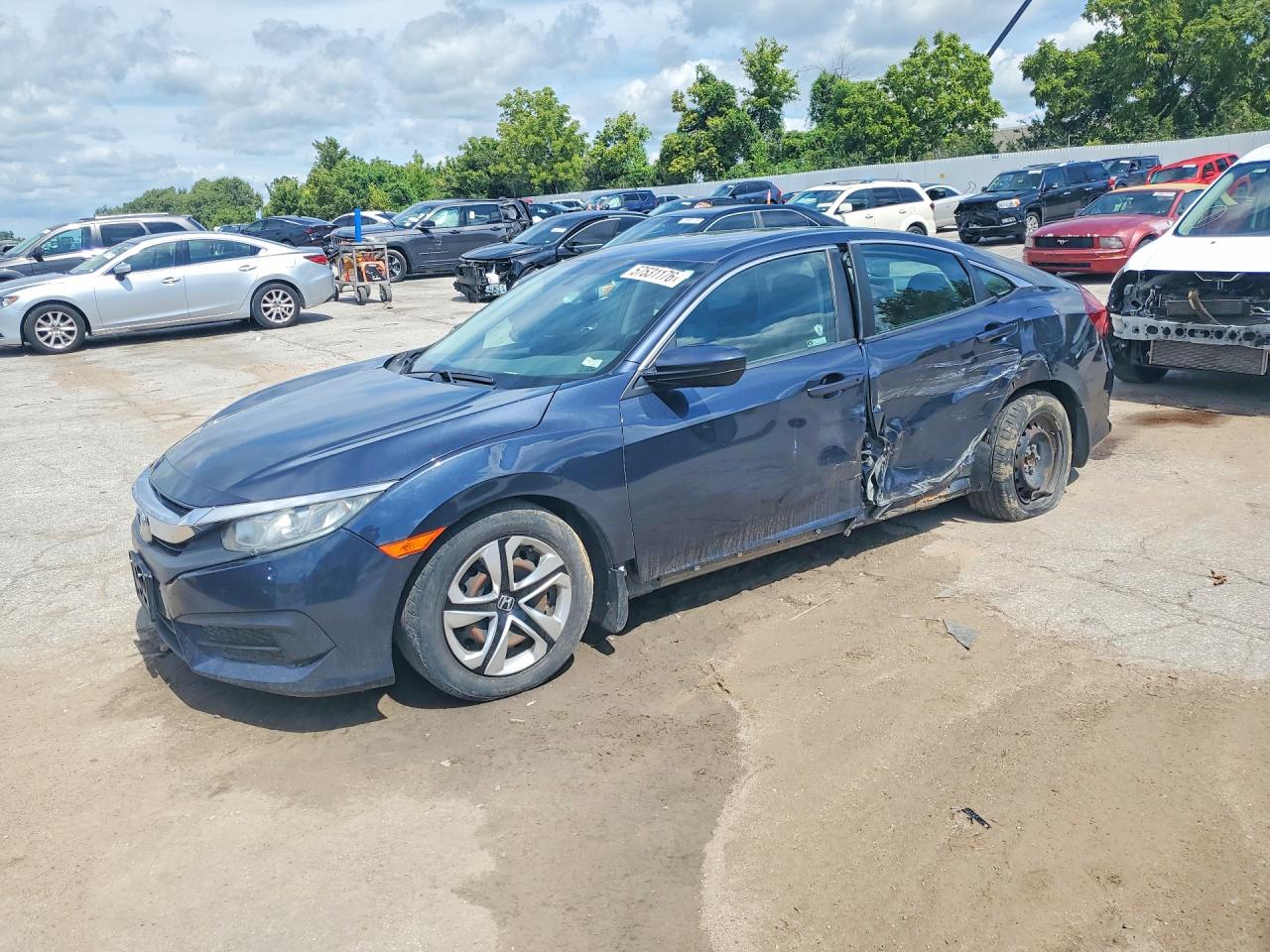 19XFC2F50JE000590 · 2018 HONDA CIVIC
