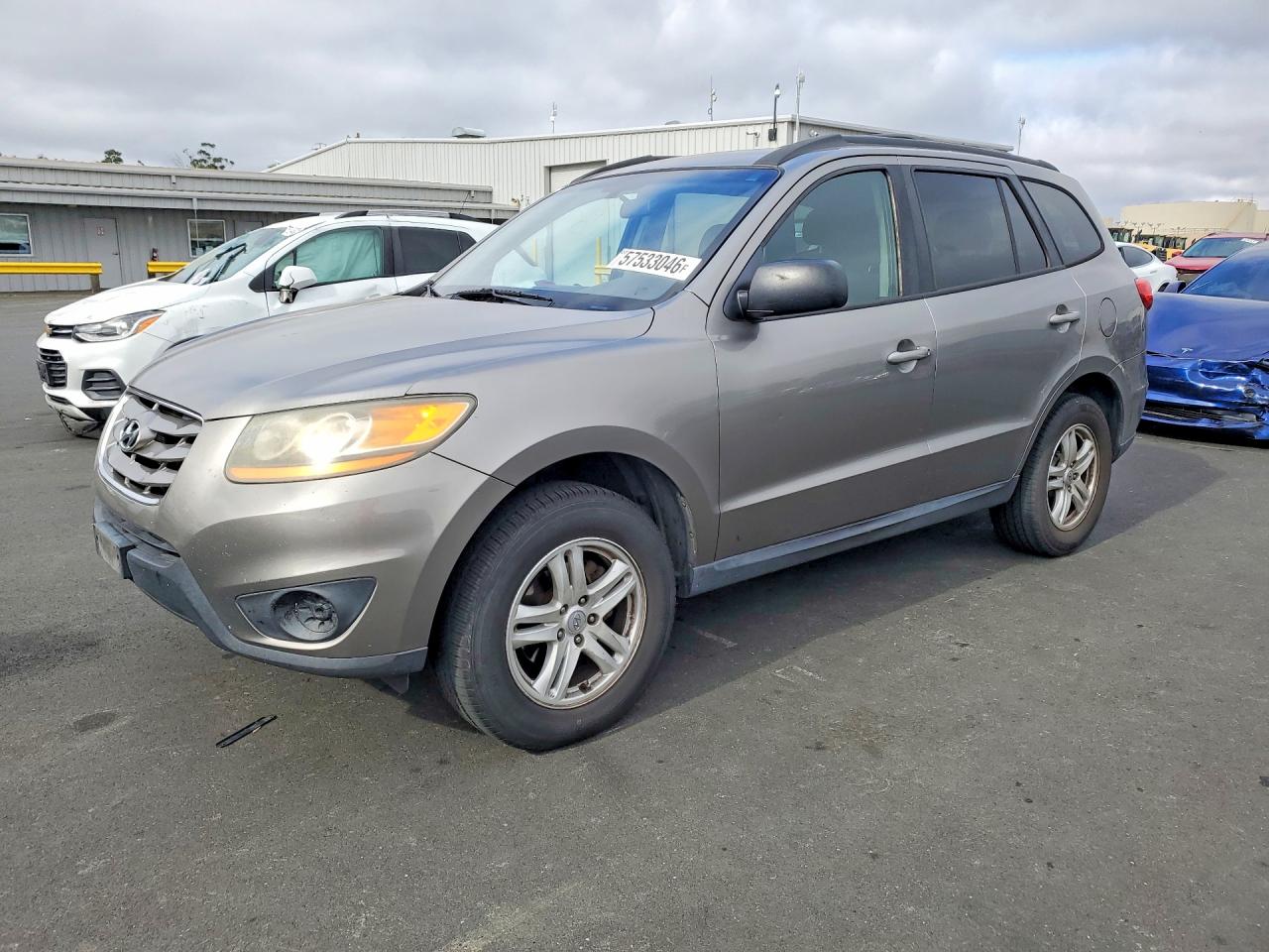 5XYZG3AB6BG018973 · 2011 HYUNDAI SANTA FE