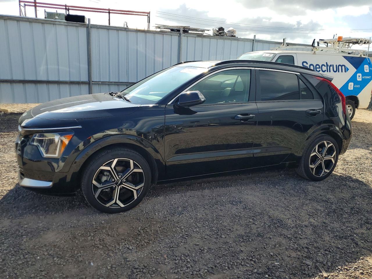 KNDCR3LE6R5152070 · 2024 KIA NIRO