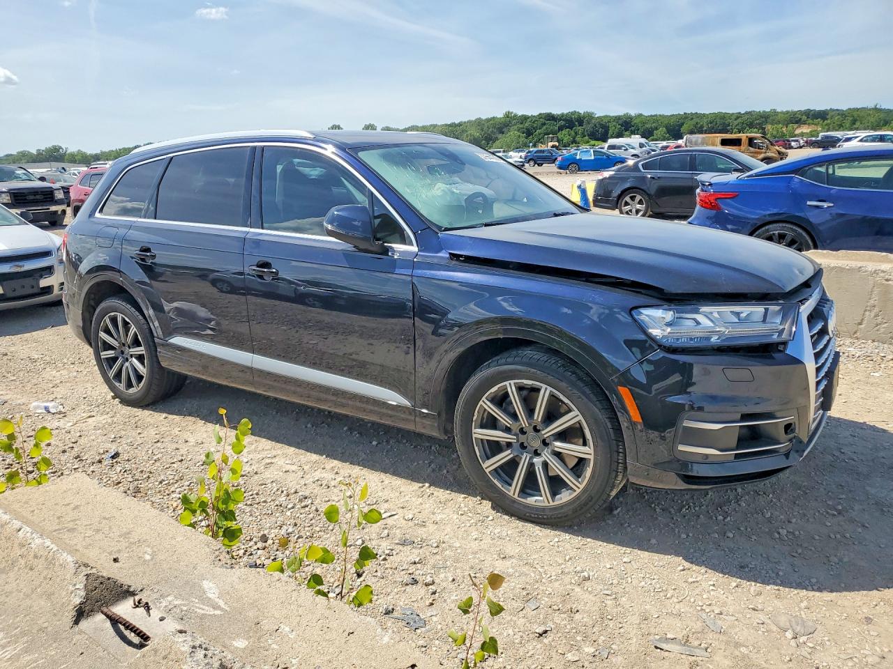WA1LAAF7XJD005621 · 2018 AUDI Q7 · 4/13