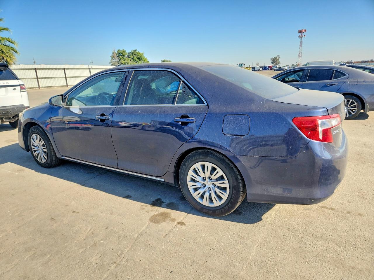 4T1BF1FKXEU852373 · 2014 TOYOTA CAMRY · 2/12