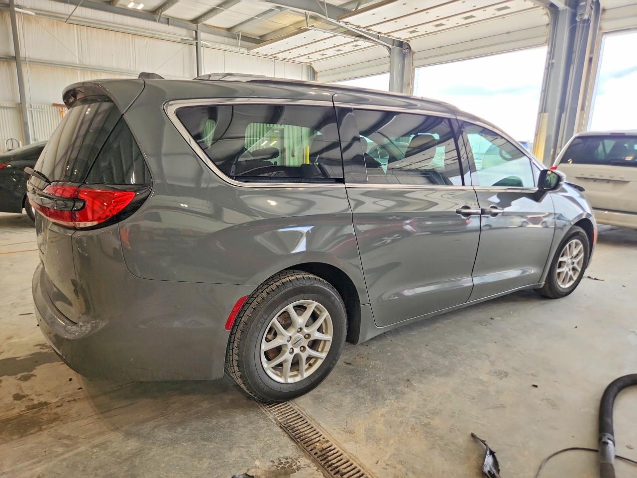 2C4RC1BG0MR601144 · 2021 CHRYSLER PACIFICA · 3/14