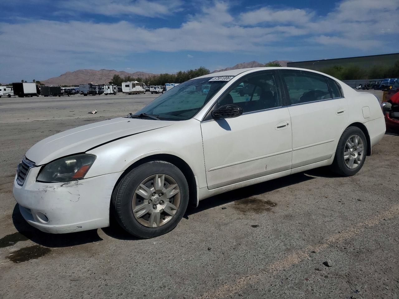 1N4AL11DX5C221782 · 2005 NISSAN ALTIMA