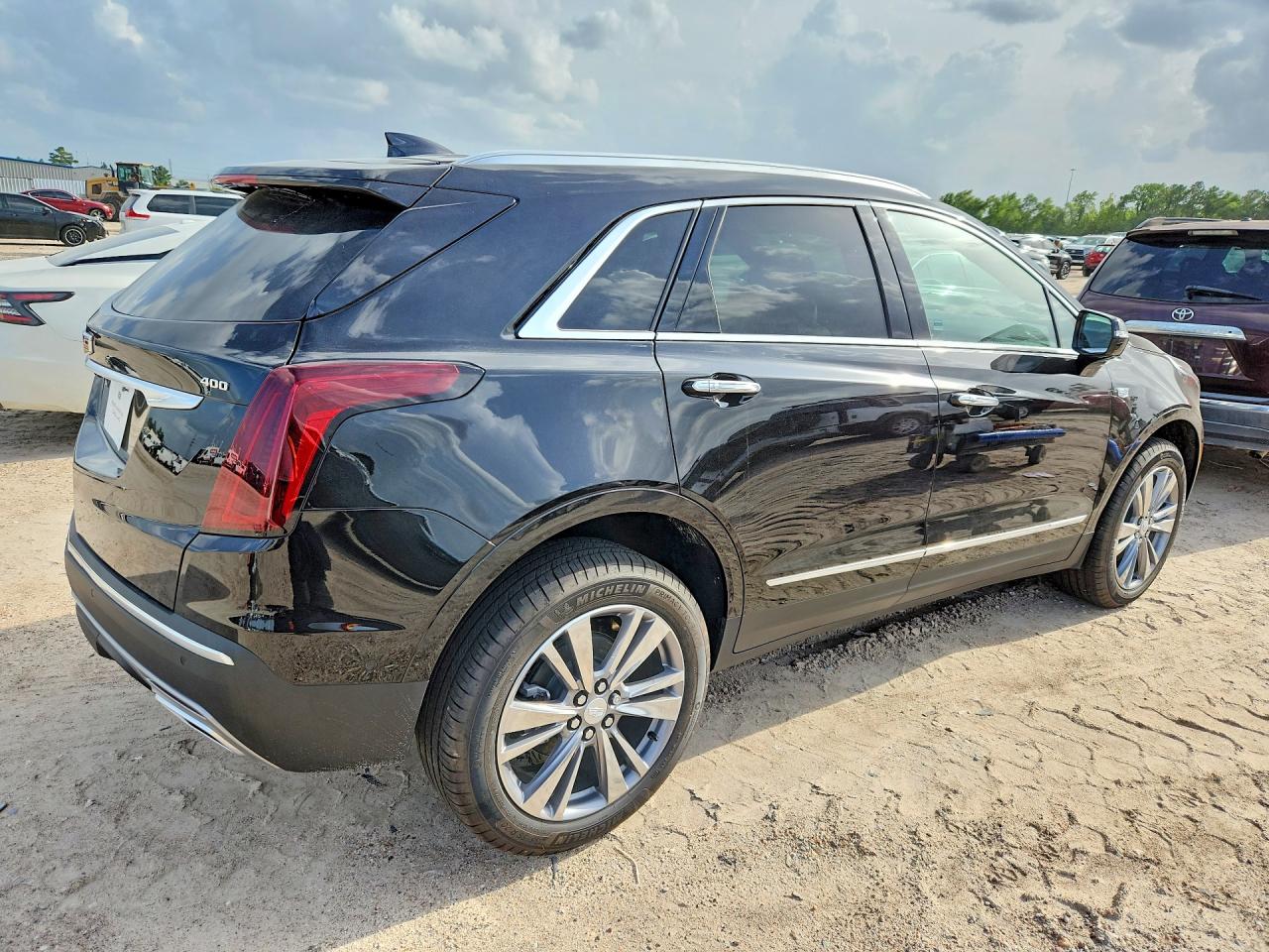 1GYKNCRS4TZ110804 · 2026 CADILLAC XT5 · 3/13