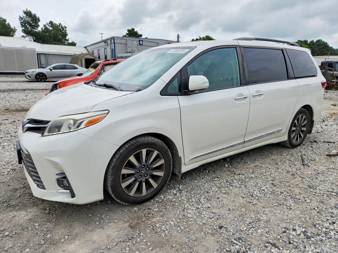 5TDYZ3DC9KS989611 · 2019 TOYOTA SIENNA