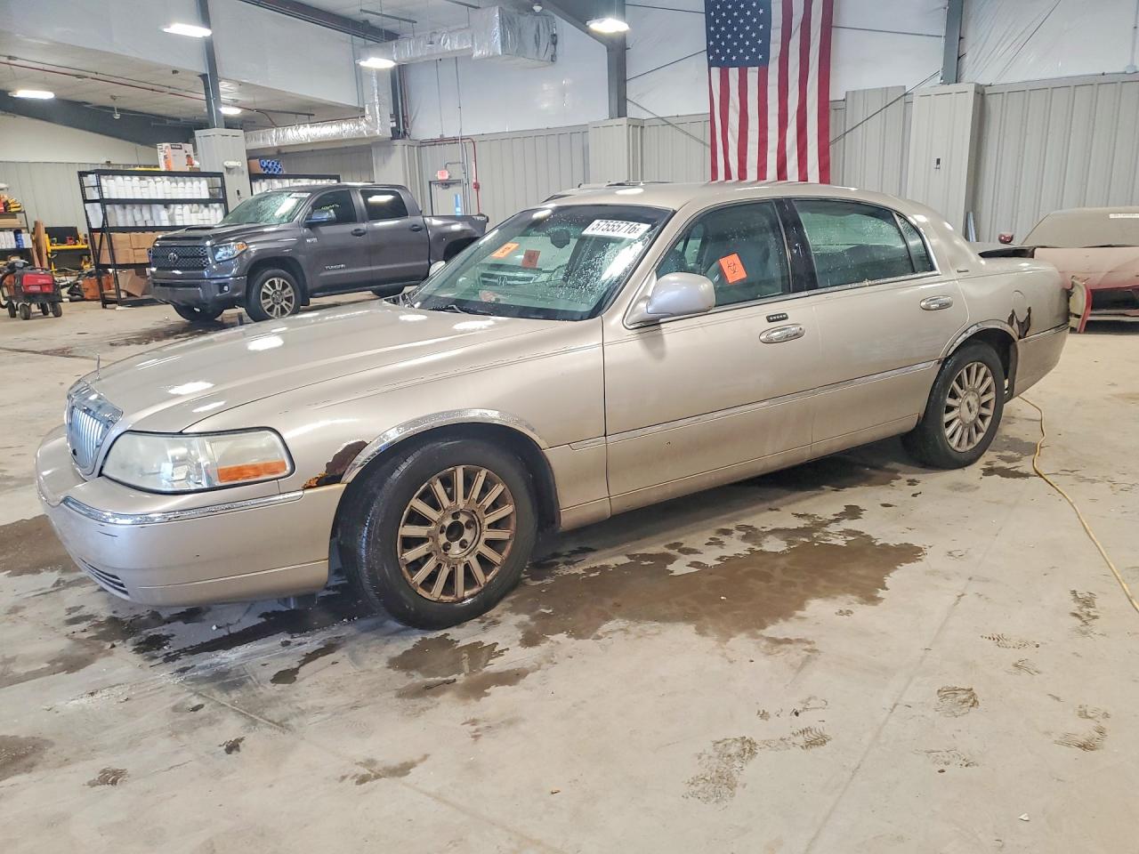 1LNHM81W73Y603232 · 2003 LINCOLN TOWN CAR