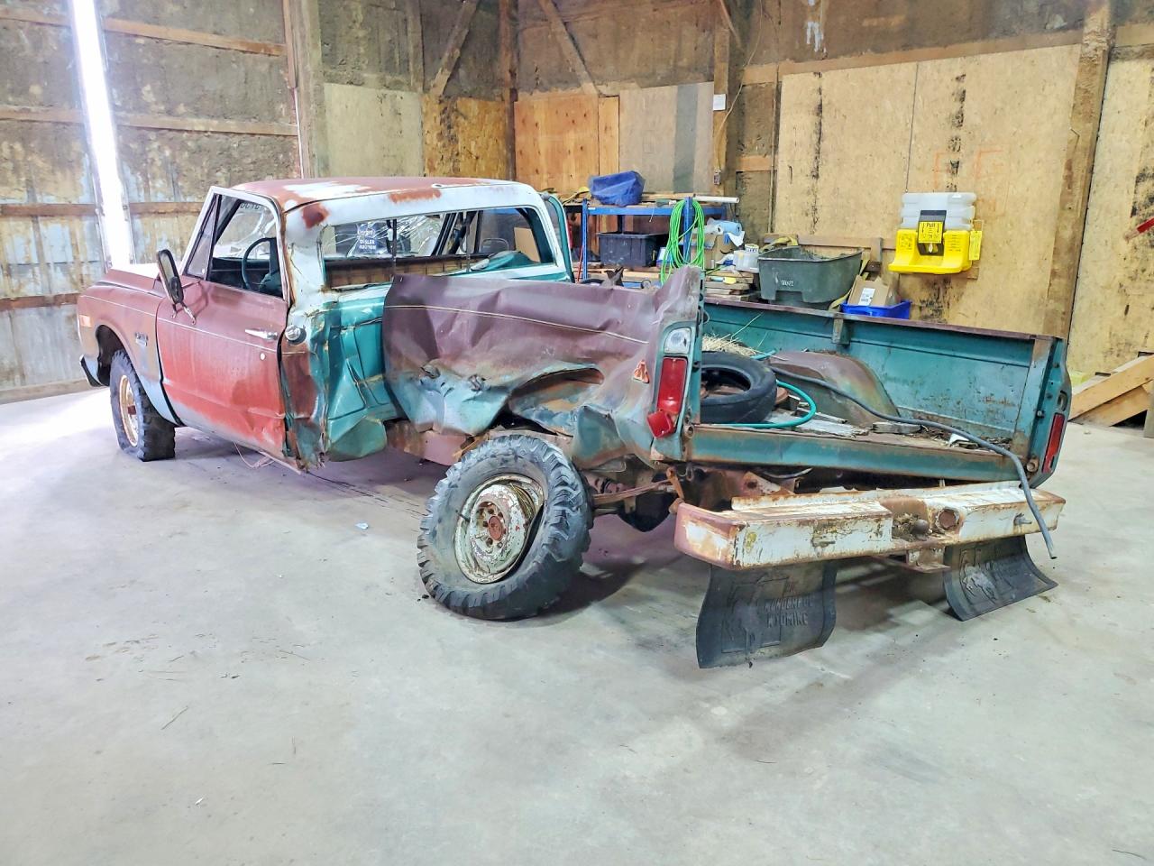 1970 CHEVROLET C10 · 2/11