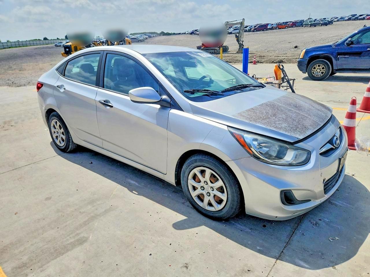 KMHCT4AE5CU082631 · 2012 HYUNDAI ACCENT · 4/12