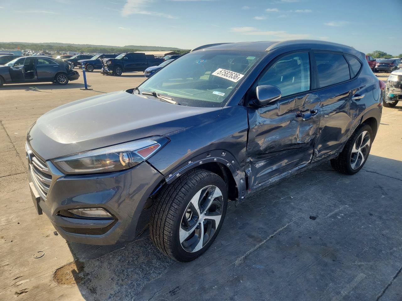 KM8J33A23JU829793 · 2018 HYUNDAI TUCSON