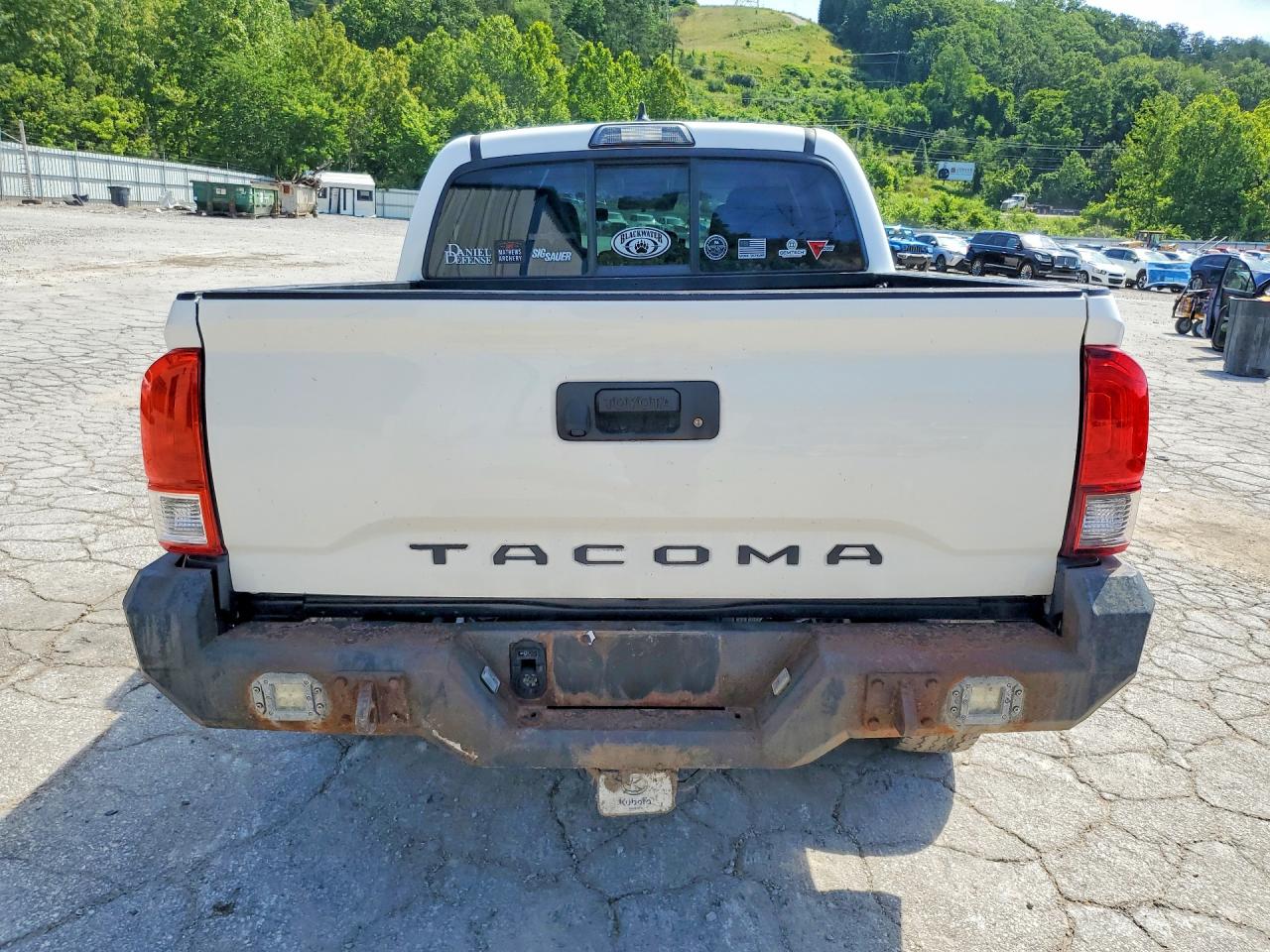 5TFCZ5AN4JX156190 · 2018 TOYOTA TACOMA · 6/12