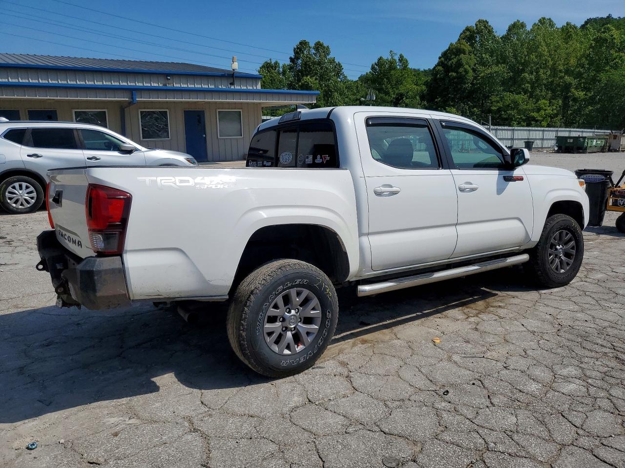 5TFCZ5AN4JX156190 · 2018 TOYOTA TACOMA · 3/12