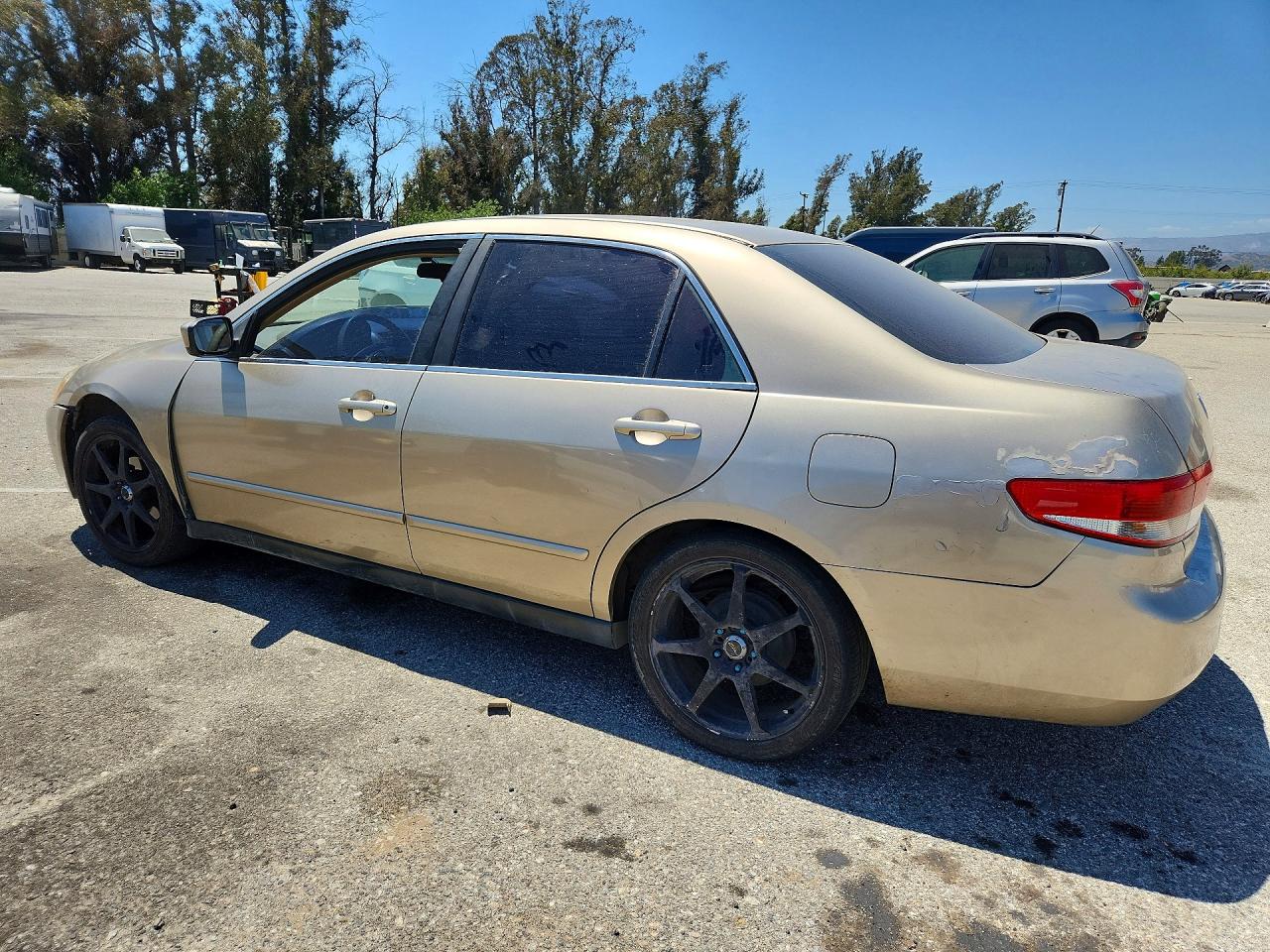 JHMCM563X4C040413 · 2004 HONDA ACCORD · 2/12