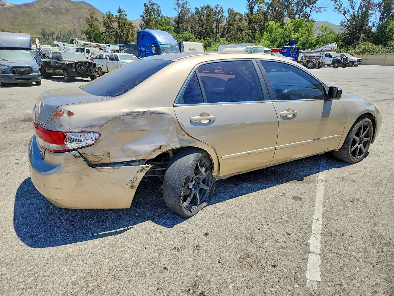JHMCM563X4C040413 · 2004 HONDA ACCORD · 3/12