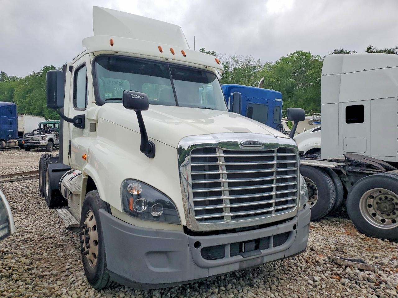 3AKJGEDV3JSJH2325 · 2018 FREIGHTLINER CASCADIA 125