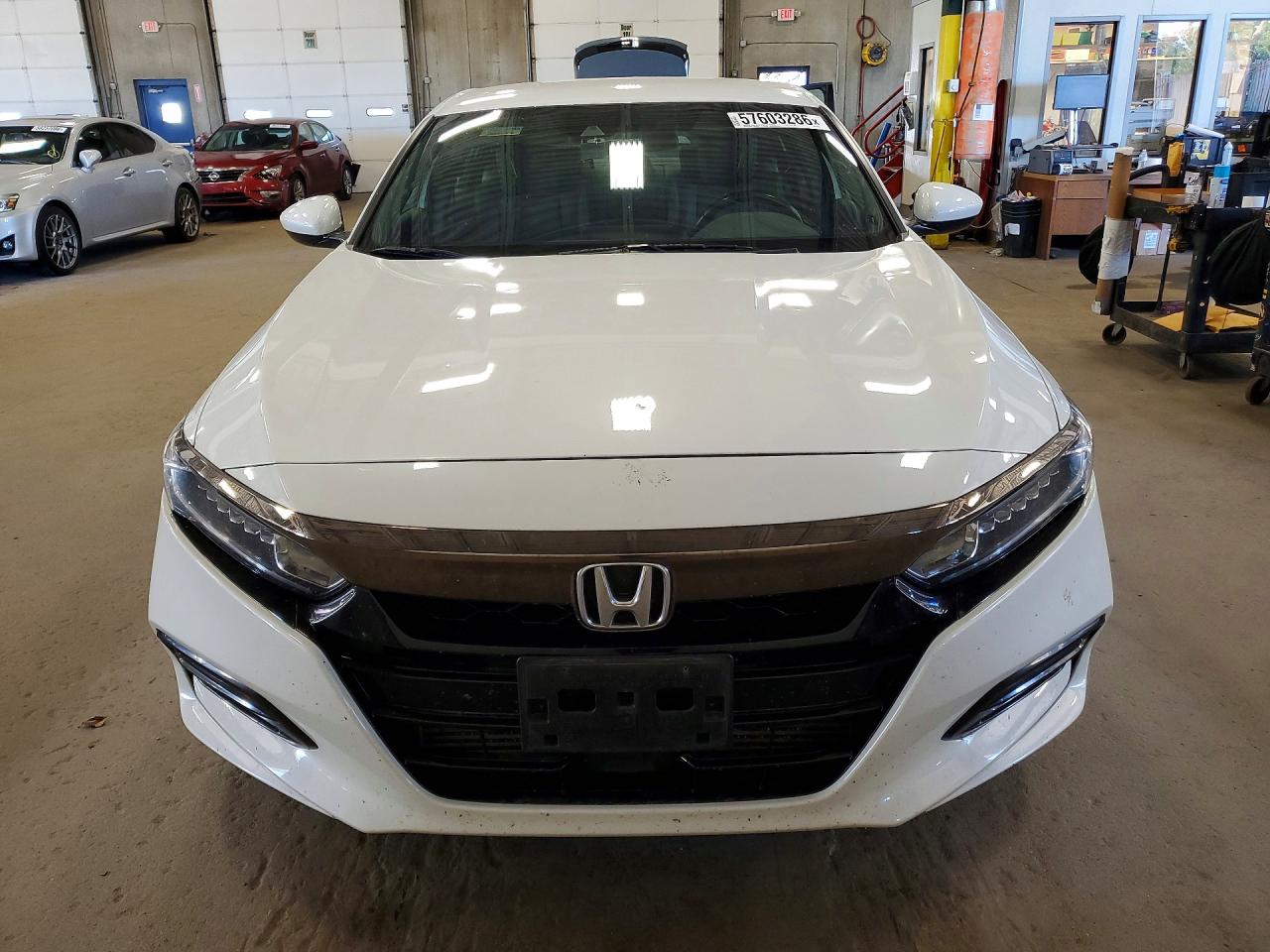 1HGCV1F36JA262673 · 2018 HONDA ACCORD · 5/13