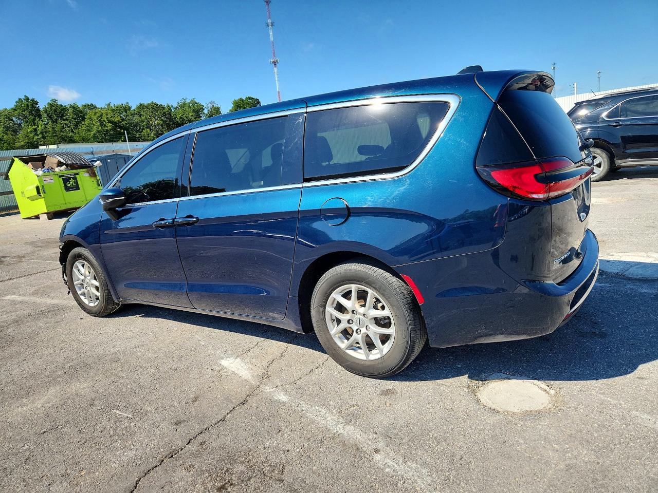 2C4RC1BG7PR620939 · 2023 CHRYSLER PACIFICA · 2/14