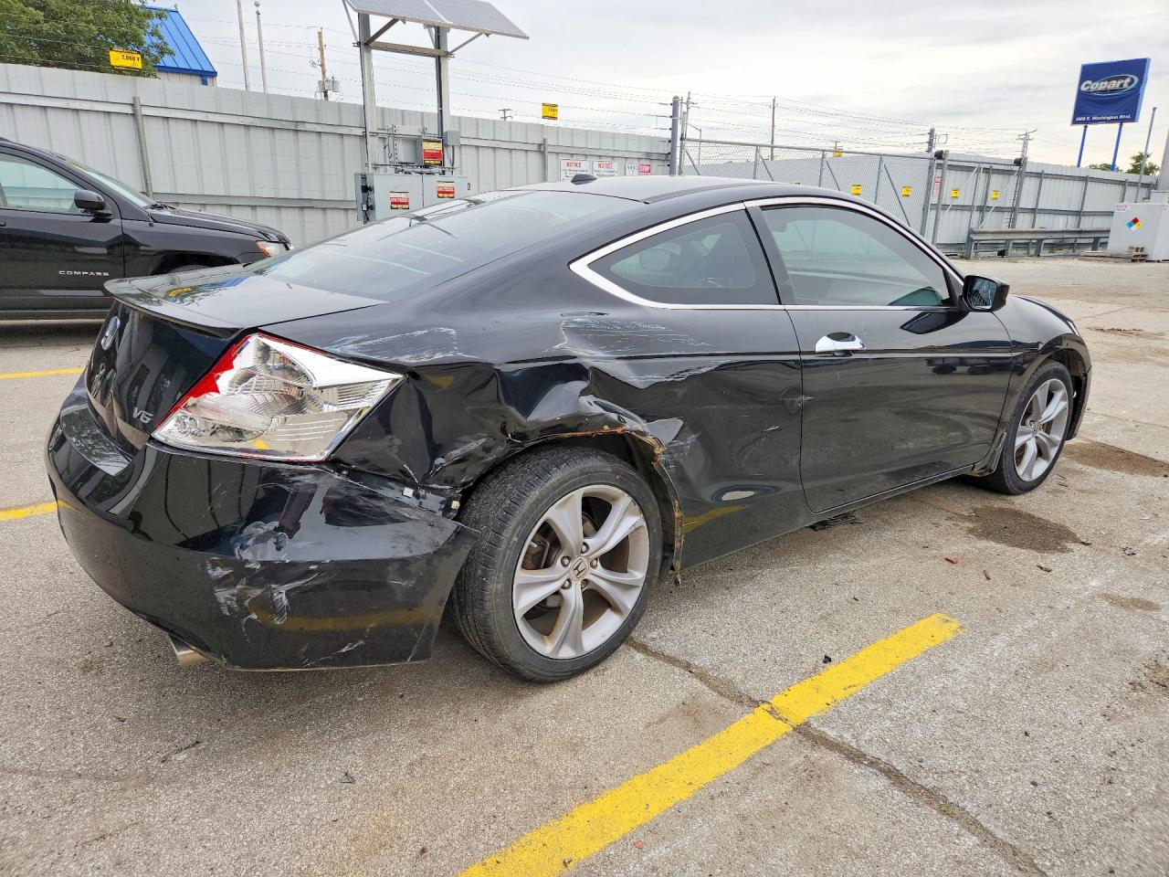 1HGCS2B82BA005236 · 2011 HONDA ACCORD · 3/12