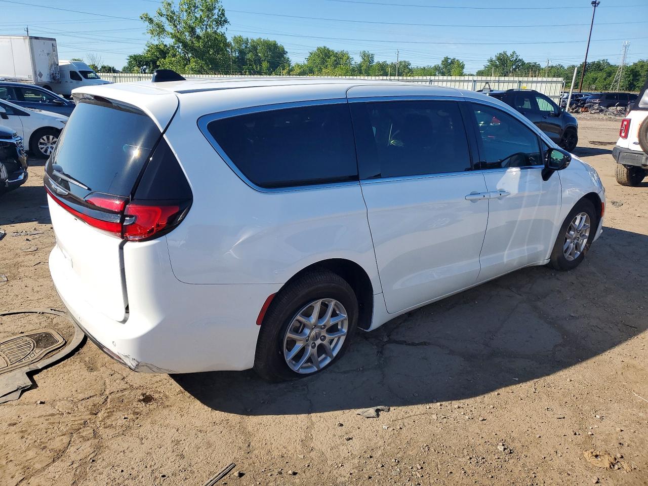 2C4RC1BG7SR531770 · 2025 CHRYSLER PACIFICA · 3/13