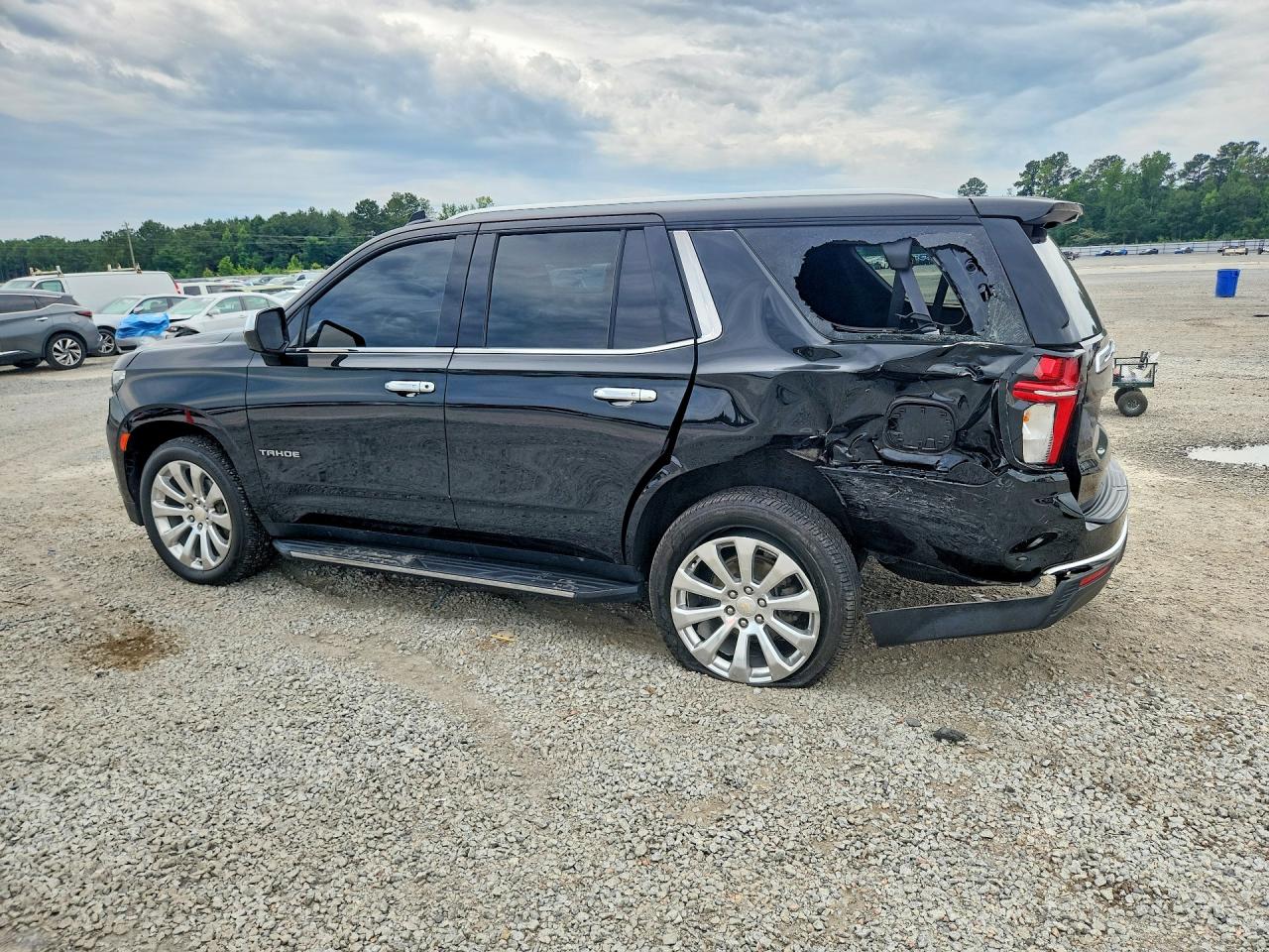 1GNSCNKD6MR266421 · 2021 CHEVROLET TAHOE · 2/13